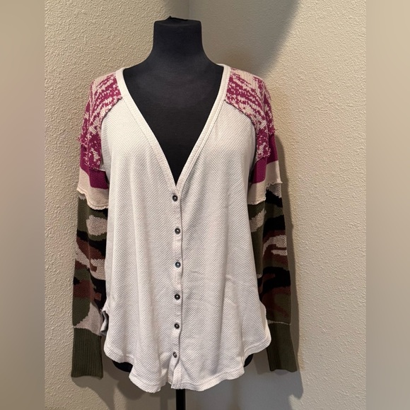 we the free Swit Me Up Cardi - Picture 2 of 6